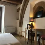 La Casa Di Tufo 3*