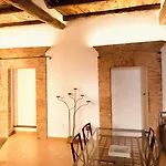 La Casa Di Tufo 3* أورفييتو
