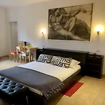 La Casa Di Tufo 3* أورفييتو